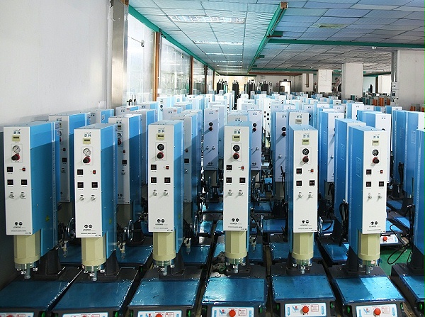靈科超聲波焊接機(jī)