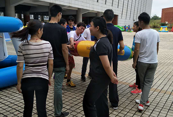 靈科企業(yè)參加園區(qū)運(yùn)動(dòng)會(huì)