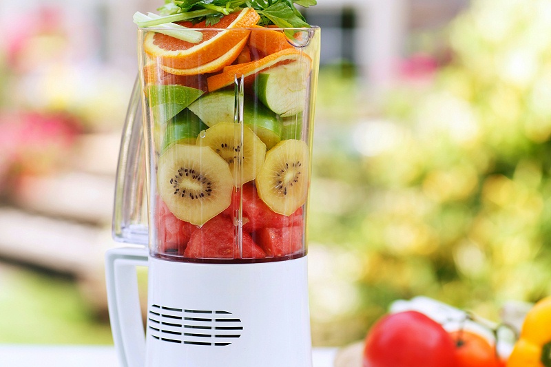 千庫網(wǎng)_裝滿水果的榨汁機_攝影圖編號366377