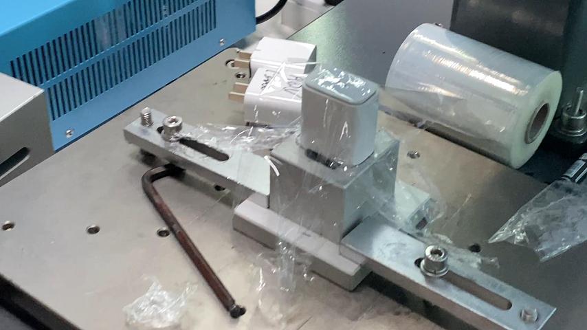 靈科超聲波-手機充電器