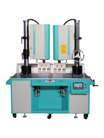 15kHz/4200W 靈科超聲波多頭機(橫向) 15kHz/4200W 靈科超聲波多頭機(橫向)