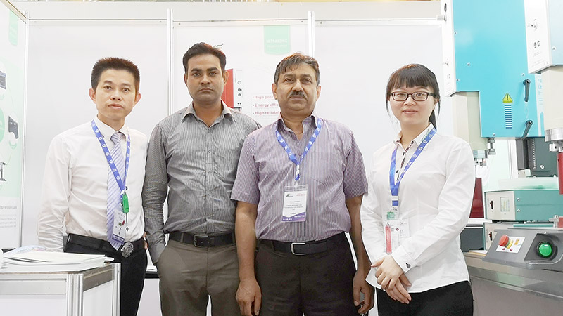 靈科超聲波塑焊機(jī)，品質(zhì)有保障