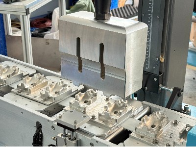 技術卡脖子，產線集成難？靈科超聲波以橫縱雙修破局！