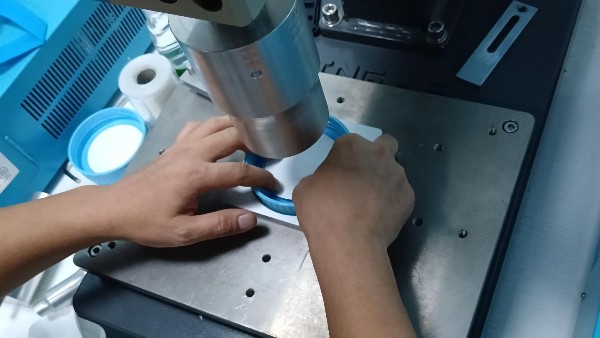 靈科超聲波-藍(lán)色大號(hào)培養(yǎng)皿焊接