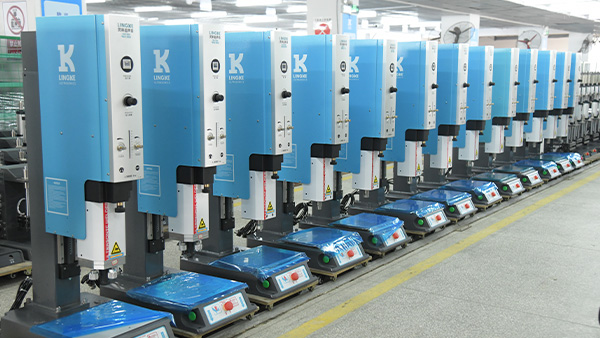 江門超聲波塑焊機：影像器材<i style='color:red'>加工焊接</i>的必選設備